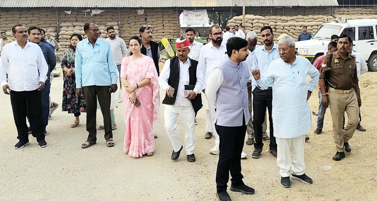 MLA said - Did you not give bribe for selling paddy? Farmer said - You know everything.