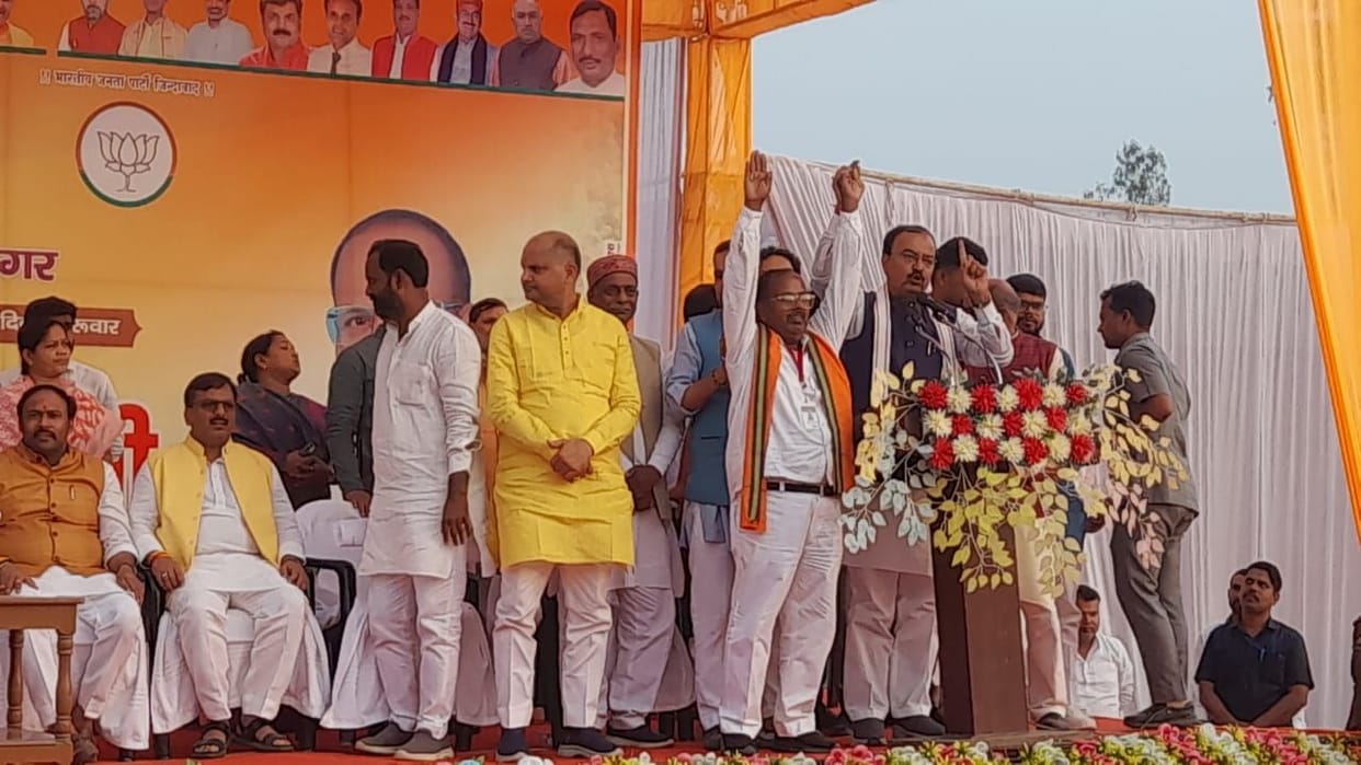 Katehari does not want MP and MLA from one family: Keshav