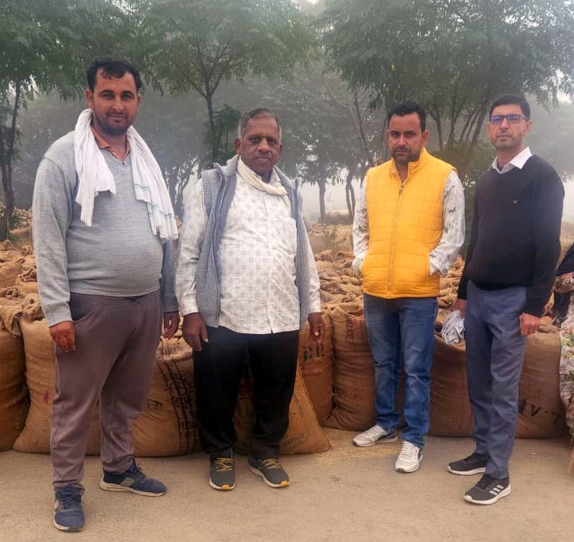 A bag of paddy was stolen in the additional market.