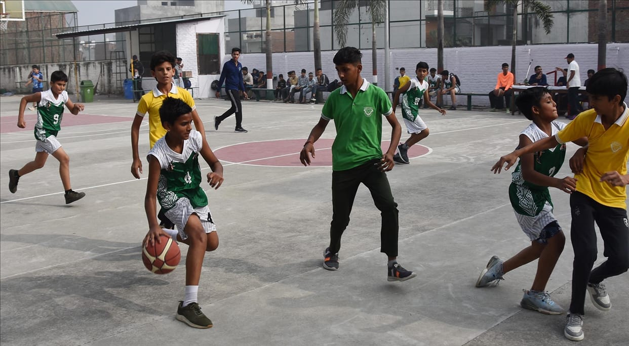 District level basketball competition begins