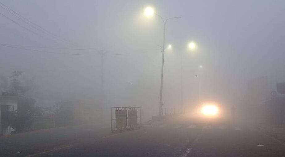 Temperature drops, feeling cold due to fog and cold wind