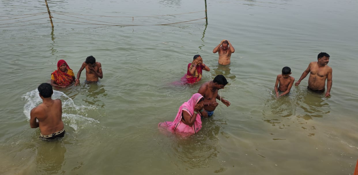 Kartik Purnima: Flood of faith on the ghats