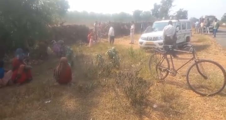 Damoh Forest department closed the way but women opened it