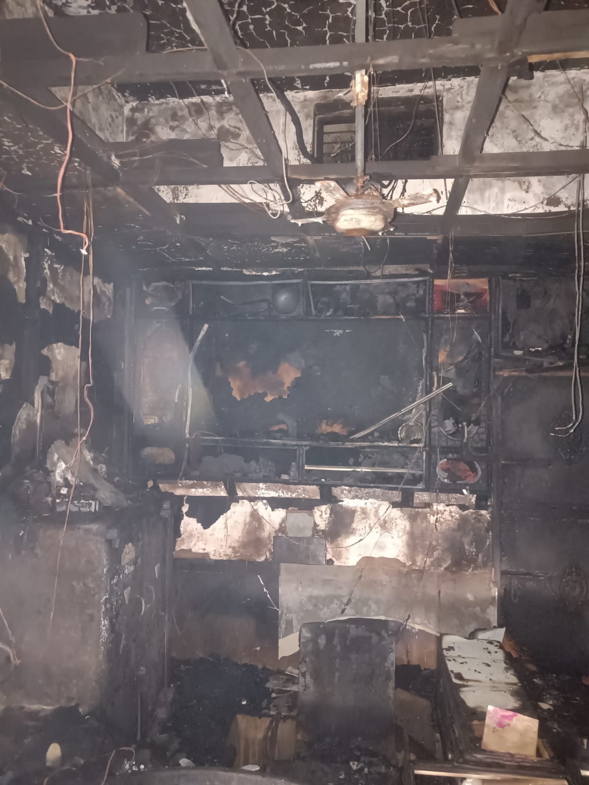 Fire broke out due to short circuit in jewelery shop