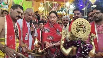 Deputy CM Diya Kumari participated in the divine Mahaarati at Jaipur Ghat in Pushkar