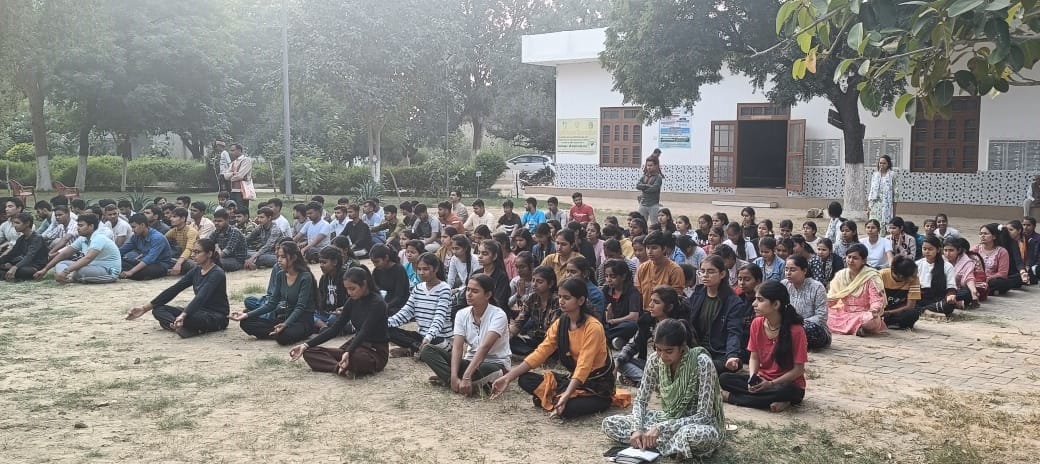 Service oriented organized youth will build a golden India: Mahant