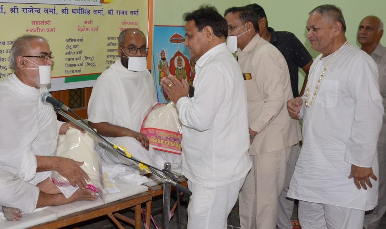 Swarnakar Samaj Gannaur organized a religious meeting, Jain saints arrived