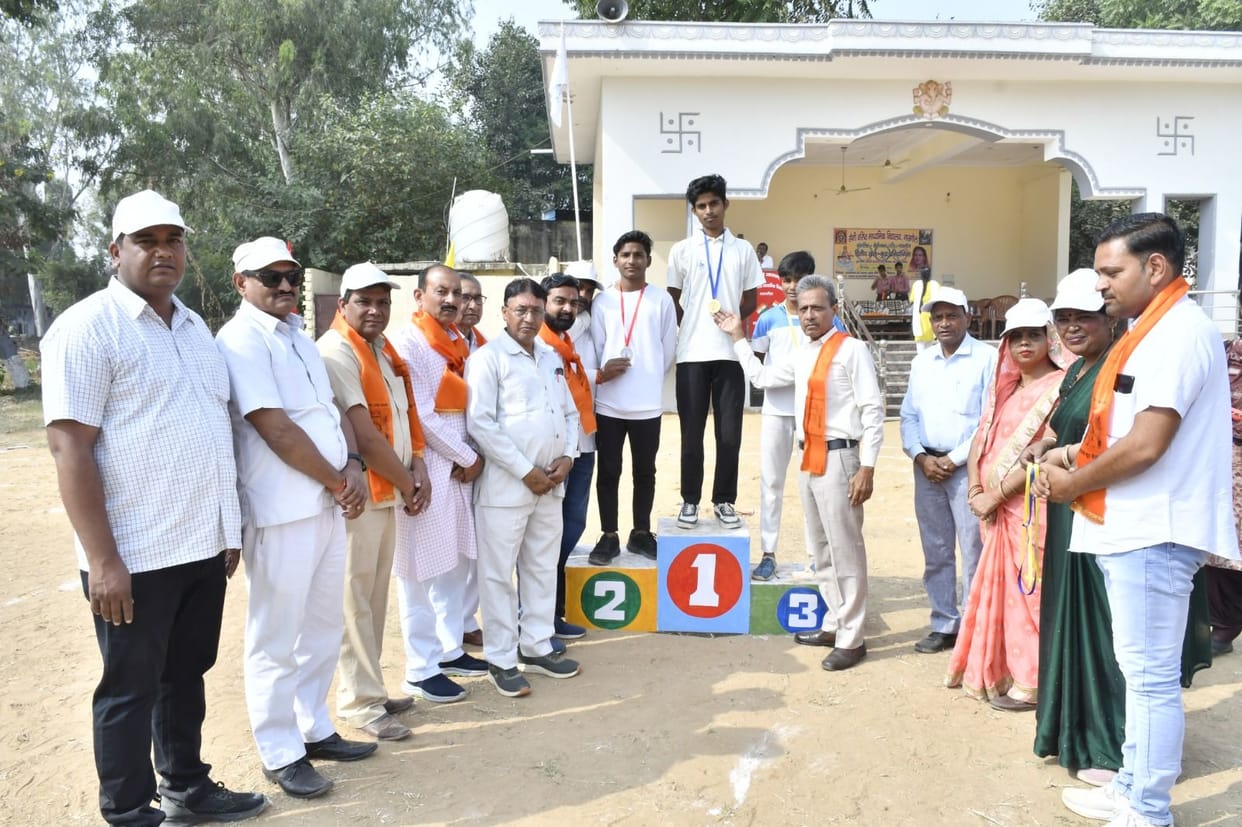 Manikant and Lakshmi top in long jump competition