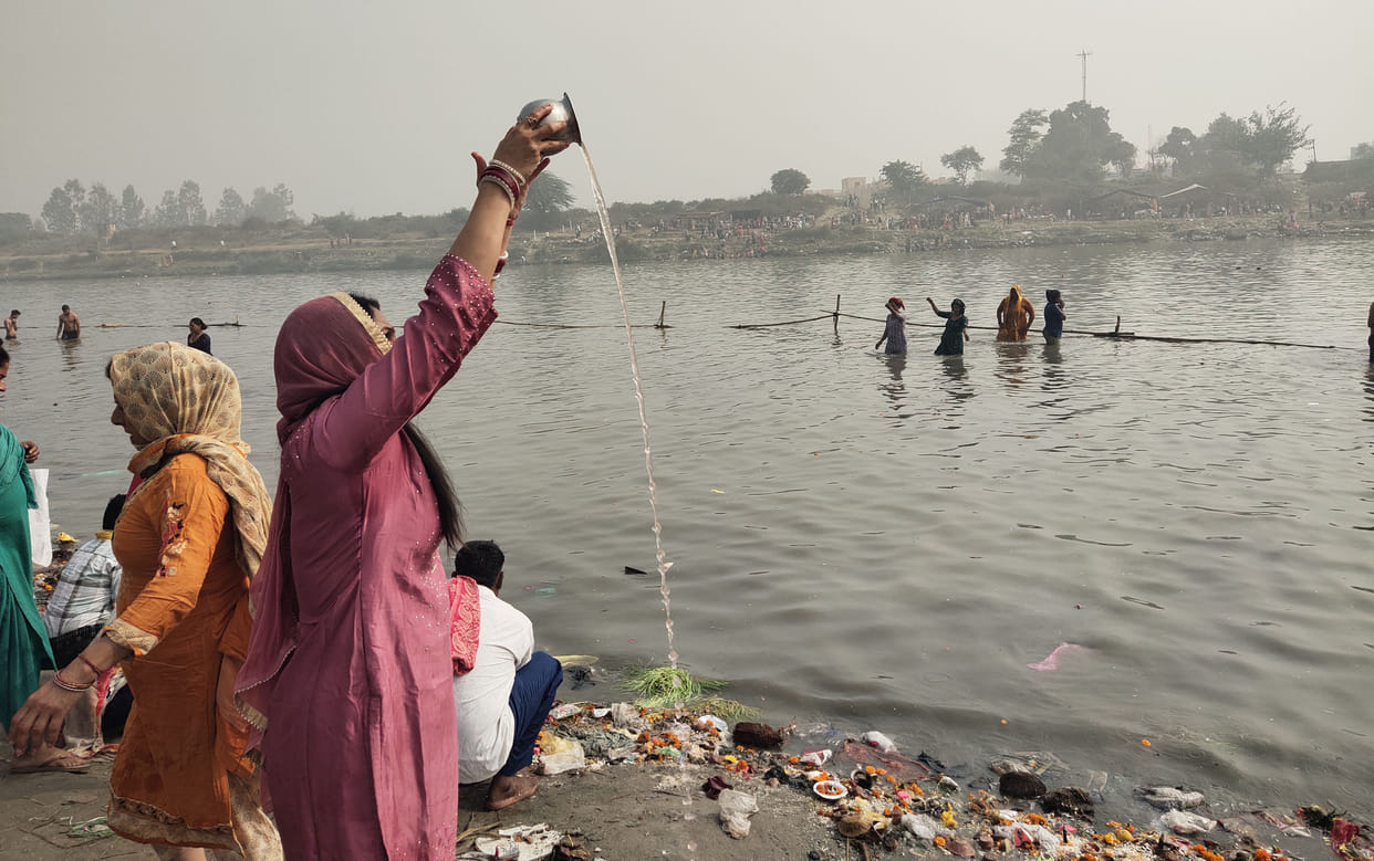 Devotees gathered to take bath in Yamuna