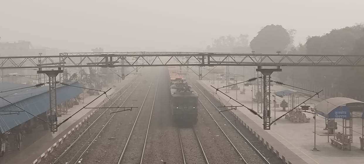 Fog slowed down the speed of vehicles, patients also increased