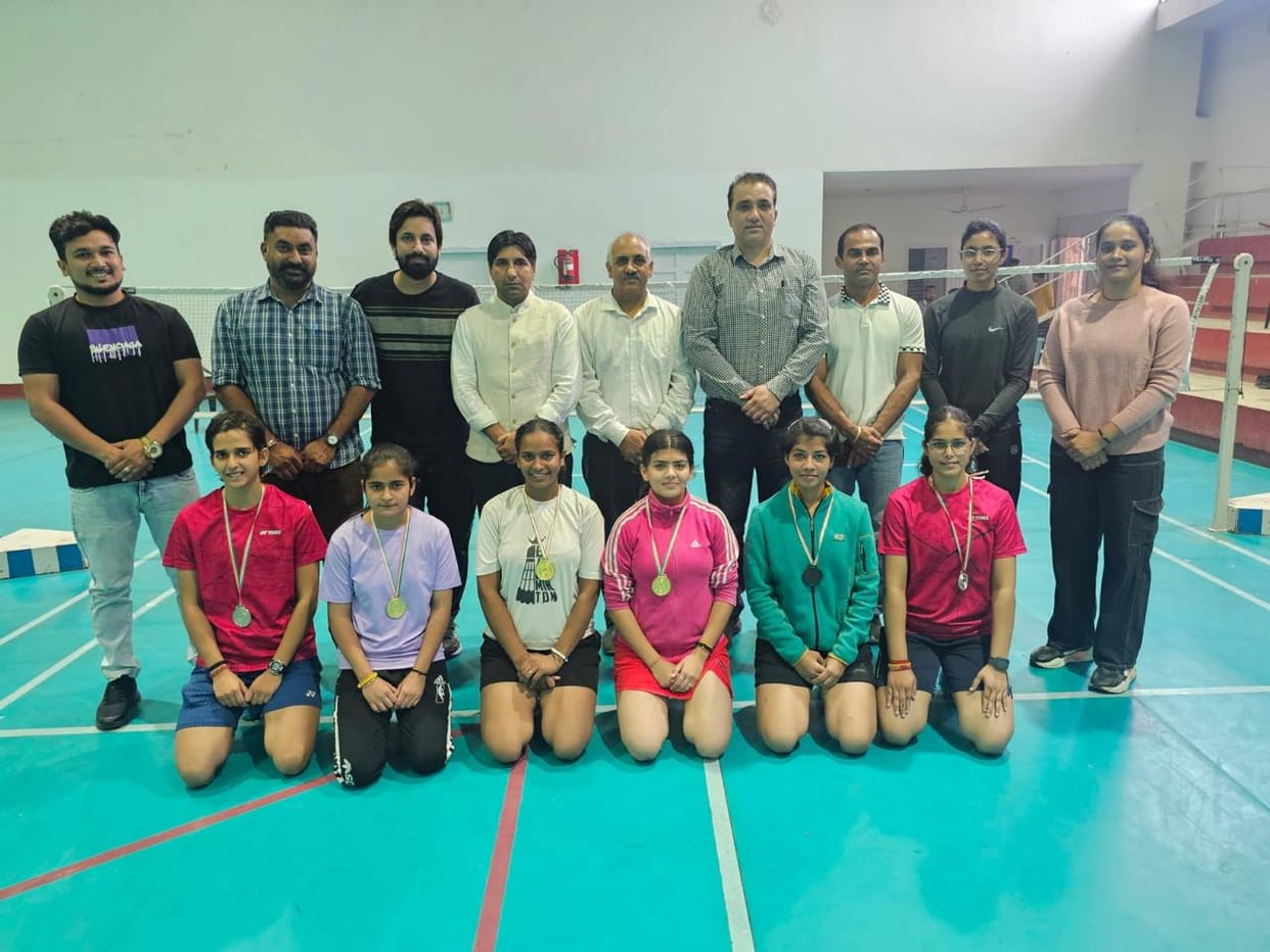 Gurunanak Khalsa College first in Inter-college Women's Badminton Competition