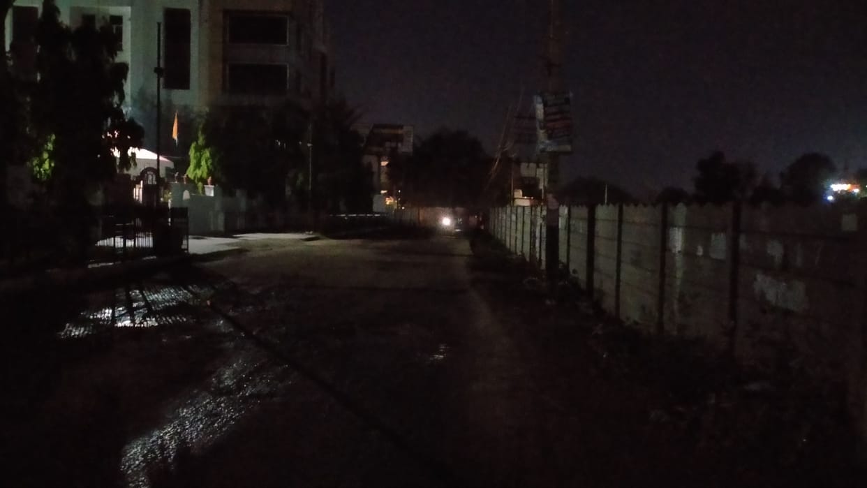 City residents will have to wait for street lights