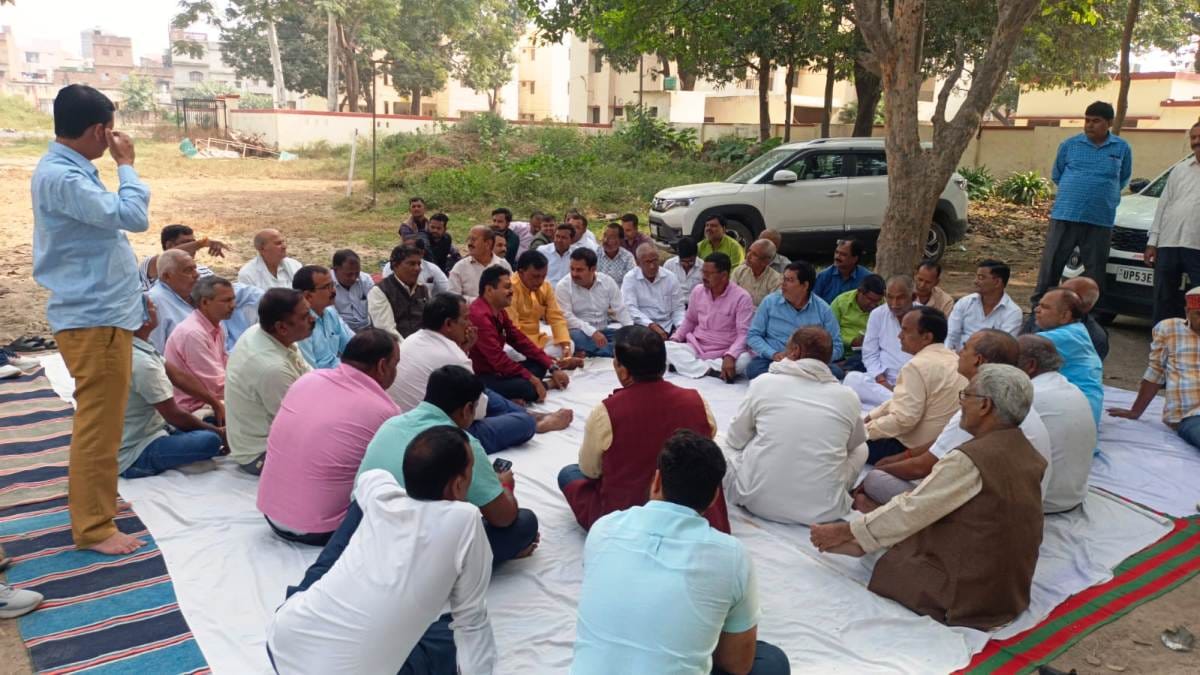 Contractors boycotted the tender by protesting