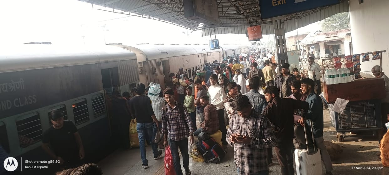 Fog restricts the speed of trains, delays of one to one and a half hours