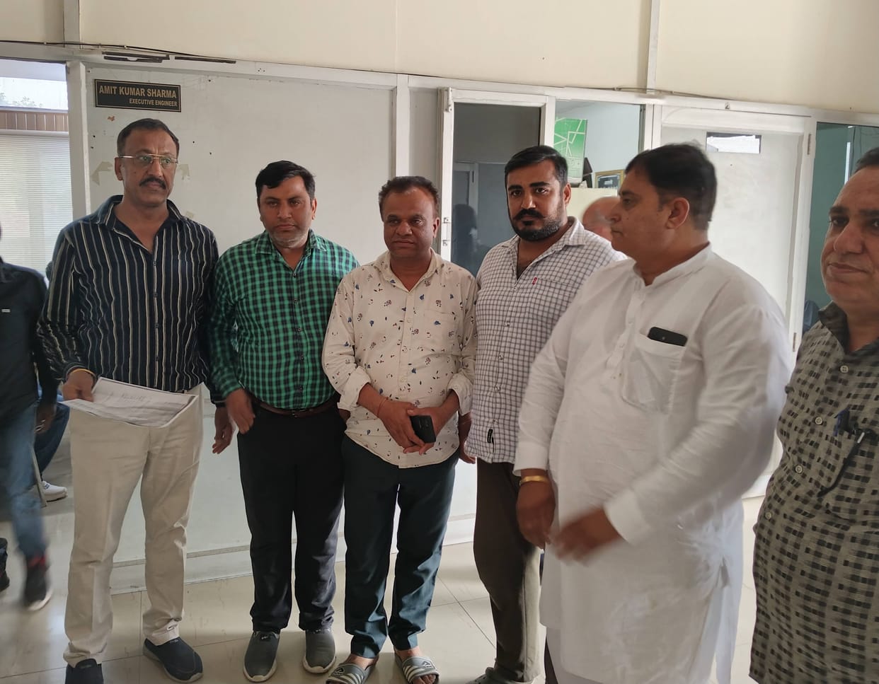 153 shopkeepers of textile market will get ownership rights