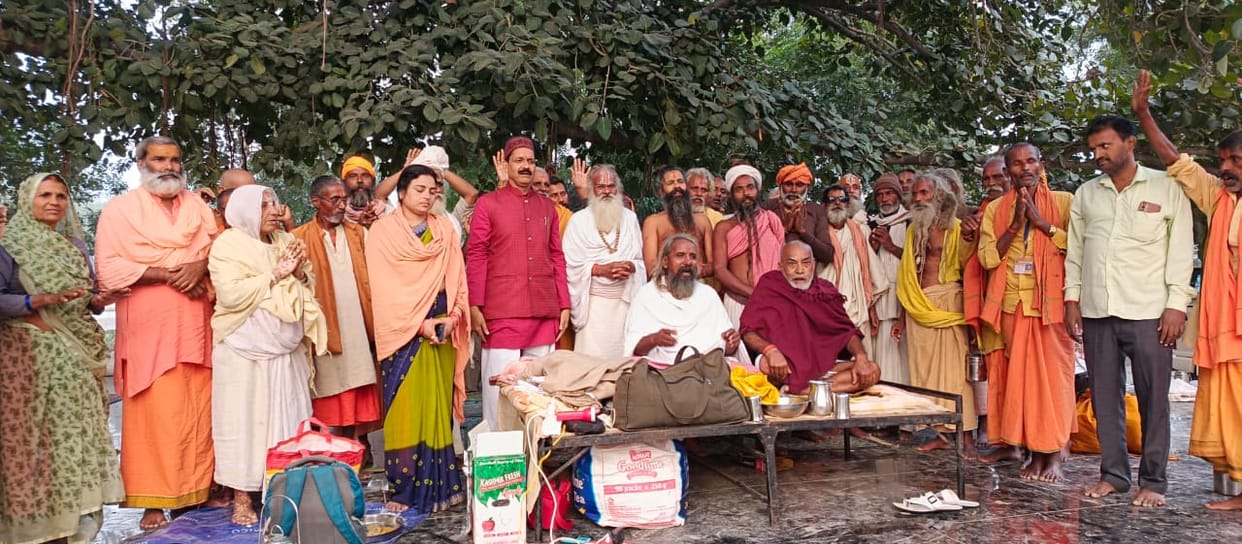 The saints and saints who came from Chitrakoot rested at Ramrekha.