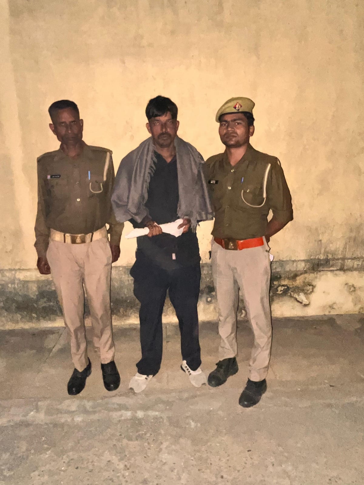 Main accused Farhat Khan was behind the firing