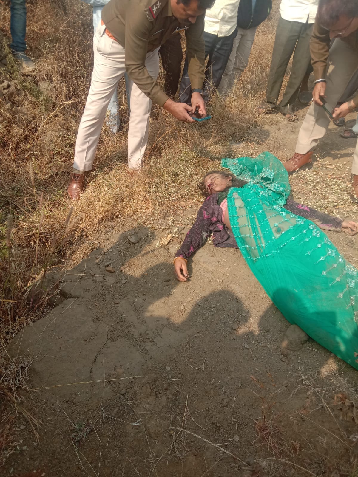 Police are searching for the murder of his girlfriend.The case of Saliwara of Amarwada,