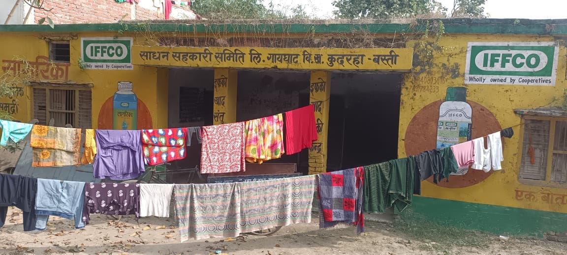 Farmers wandering on sowing committees stuck due to lack of fertilizer