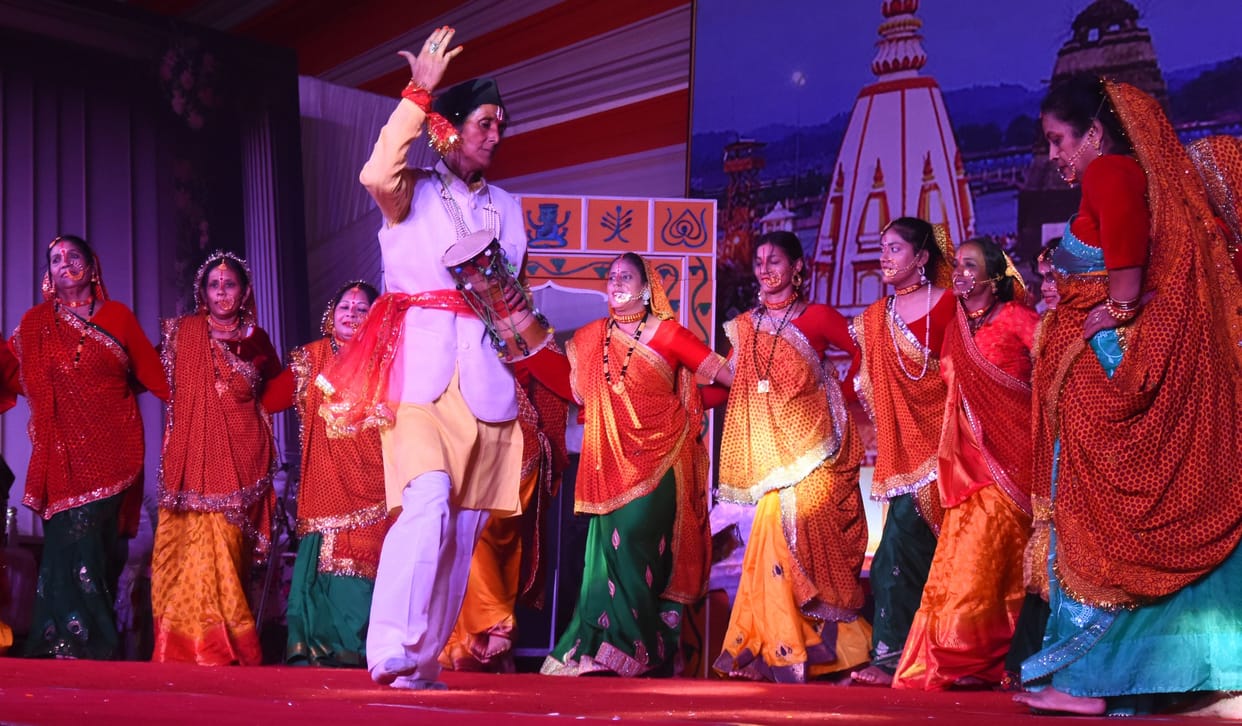 The evening of Uttarakhand festival was in the name of Chholiya dance.