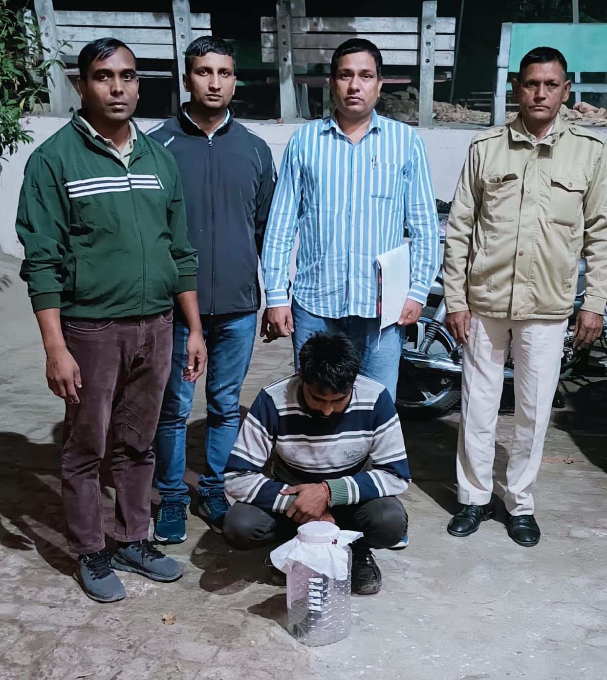 Youth arrested with 12 bore pistol