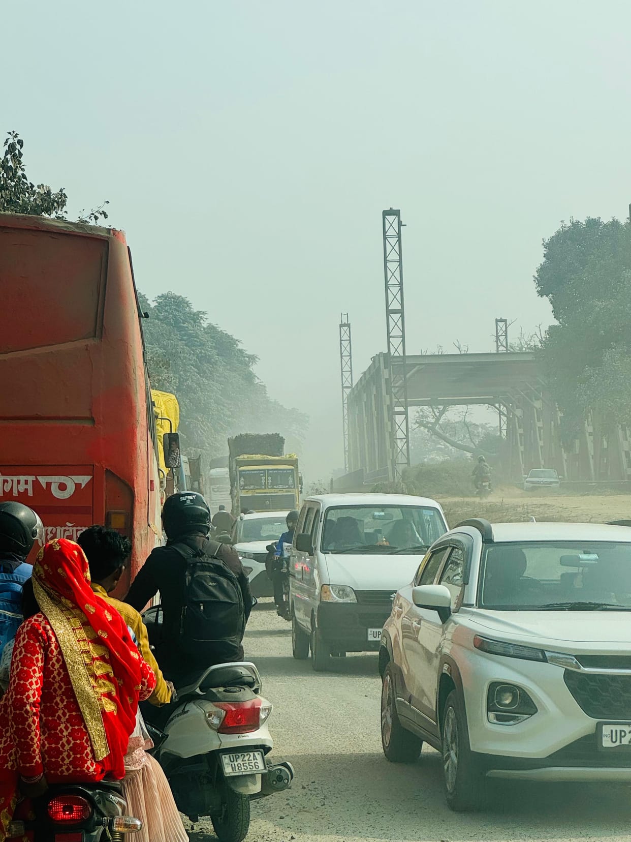 Assam Highway: Long jam on Hardoi Branch Canal