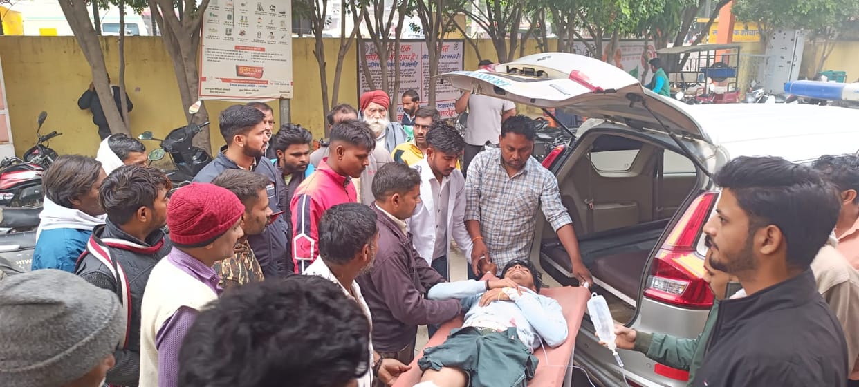 Bike rider student dies in car collision, two friends injured