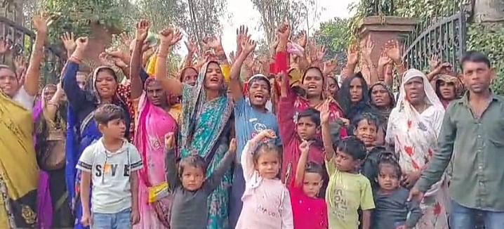 Women created a ruckus when the quota of the jailed ration dealer was suspended