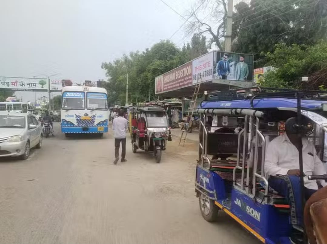 Plan to build 20 bus queue shelters in the city stalled due to cancellation of tender