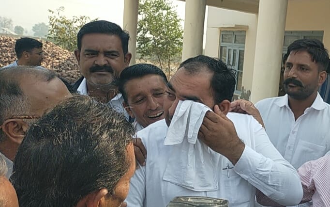 The no-confidence motion brought against Nathusari Chopta Panchayat Samiti Chairman Surajbhan Bumra on Wednesday failed. Due to this, Chairman Suraj Bhan's chair was saved.