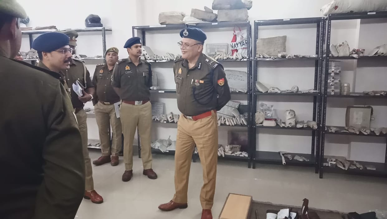 Criminals in every village, improve the record register in the police station.