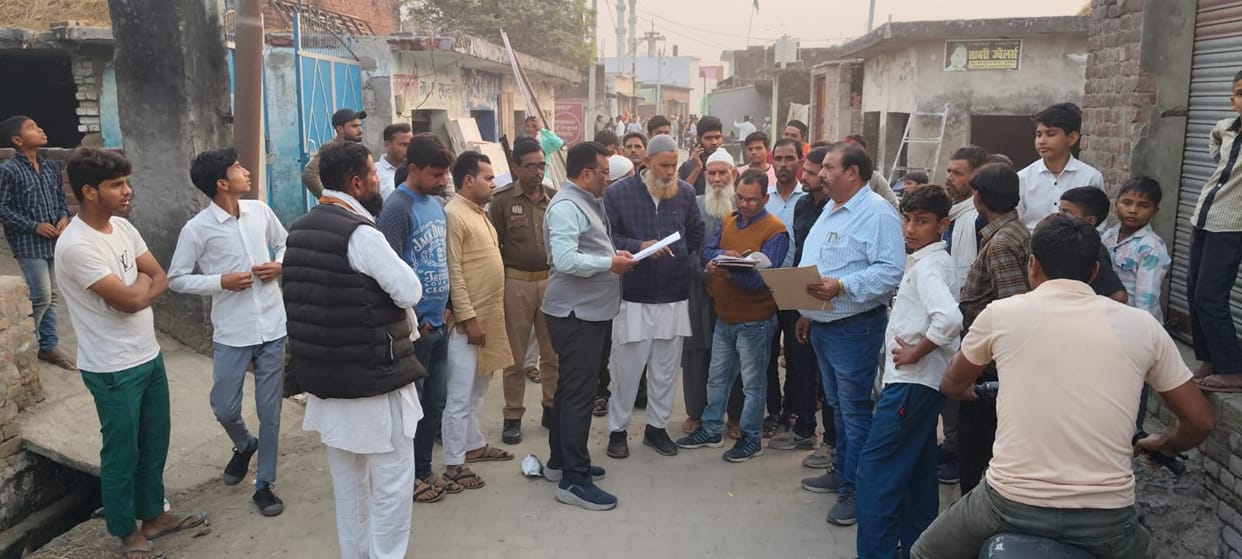 The Tehsildar reached three villages and resolved 10 revenue disputes
