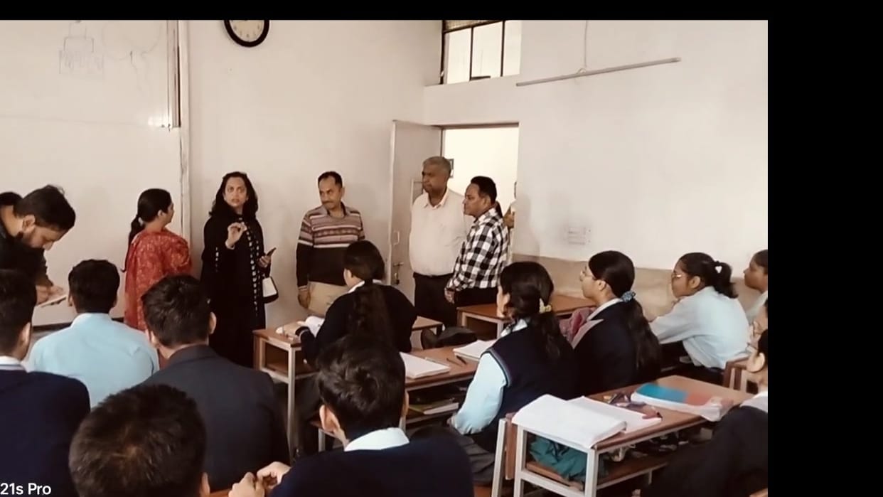 FIITJEE coaching classes were being conducted at Stepping Stone School