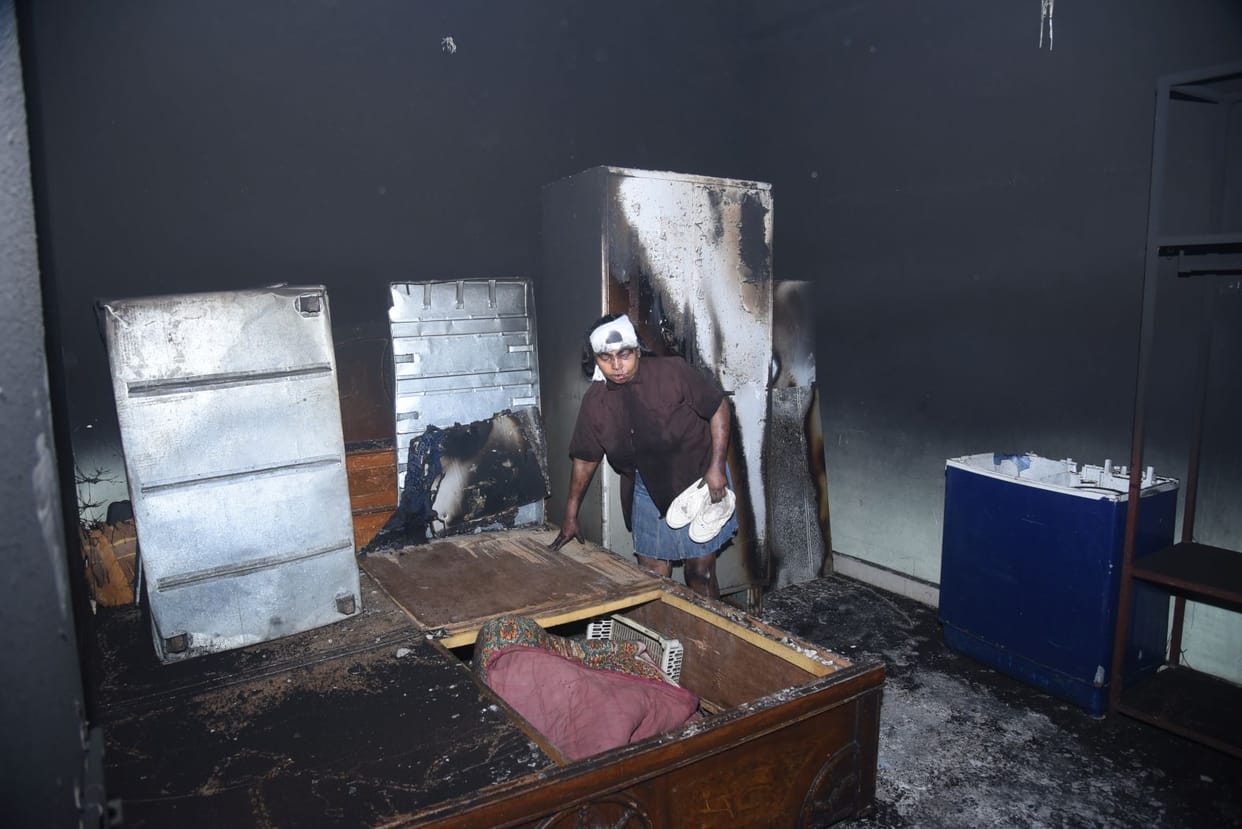 Woman burnt due to fire in house, two girls fainted
