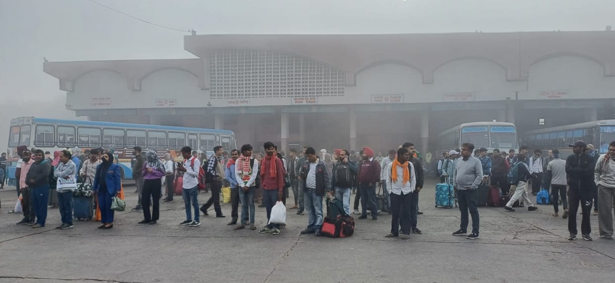 Two buses going to Kalka were stopped