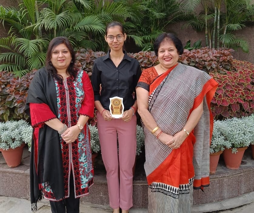 Welcomed Nidhi who returned after winning the third prize in Poster Making.