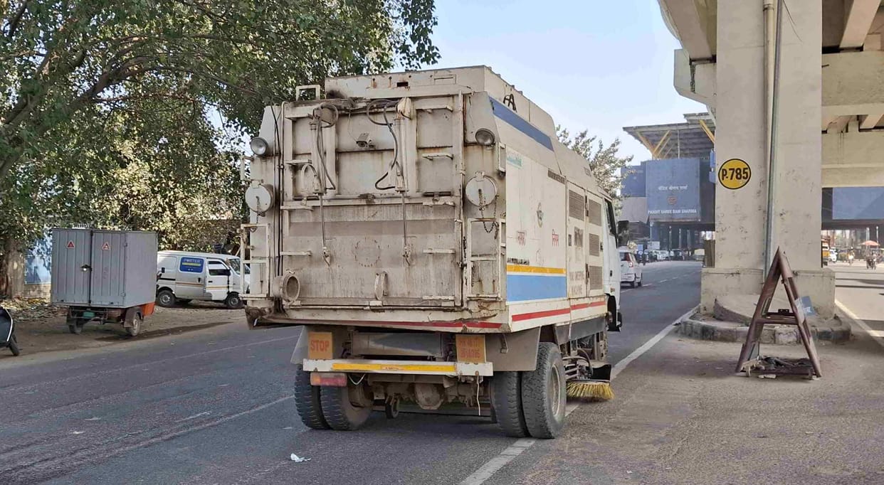 50 kilometers of city roads with the help of a sweeping machine
