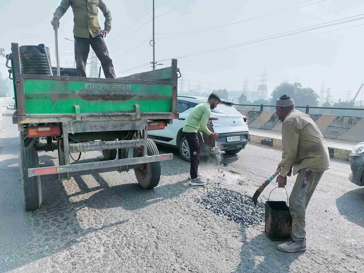 Filling of potholes on the roads started, Deputy Commissioner said - put white stripes, stop illegal cuts.