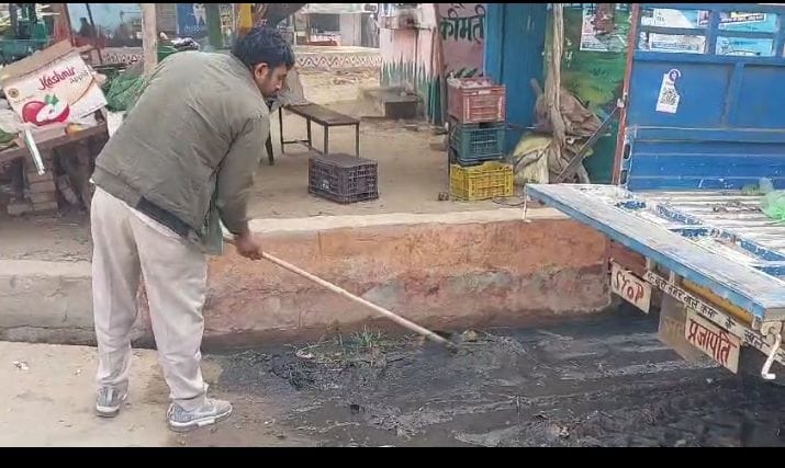 Drain overflowing due to lack of cleaning