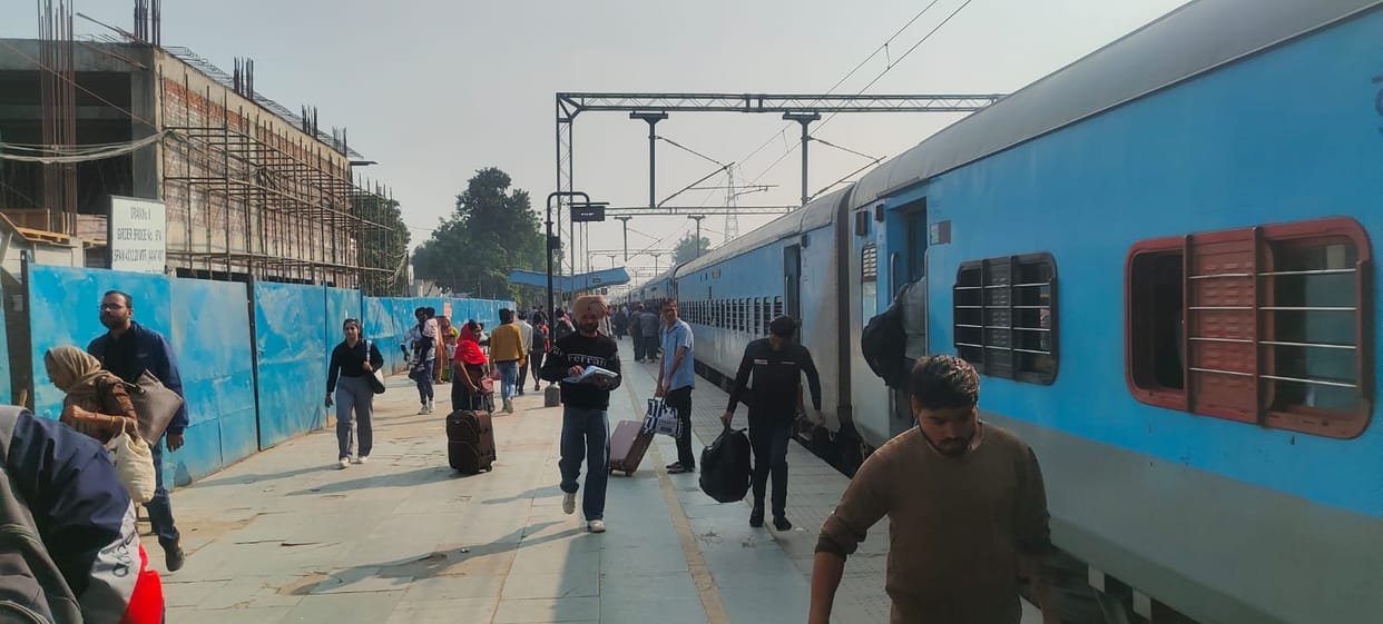 Pathankot and Katra special express cancelled, Unchahar 8 and Malwa 5 hours late