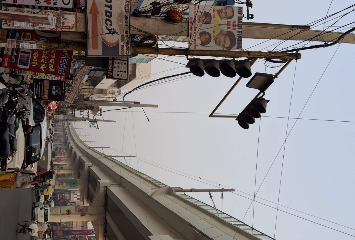 The city's traffic lights will be repaired with Rs 50 lakh