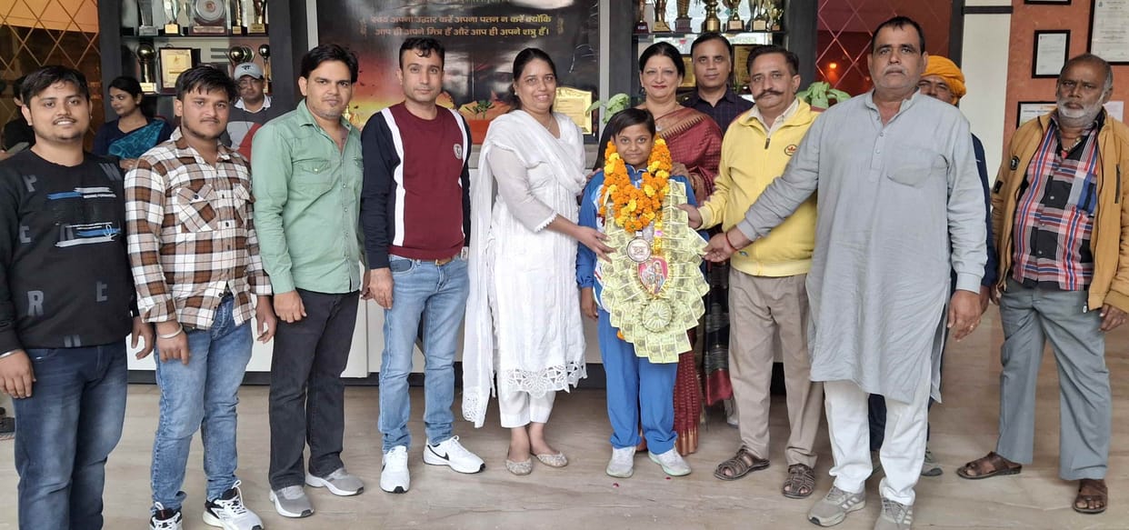 Payal received a warm welcome after returning from winning the medal