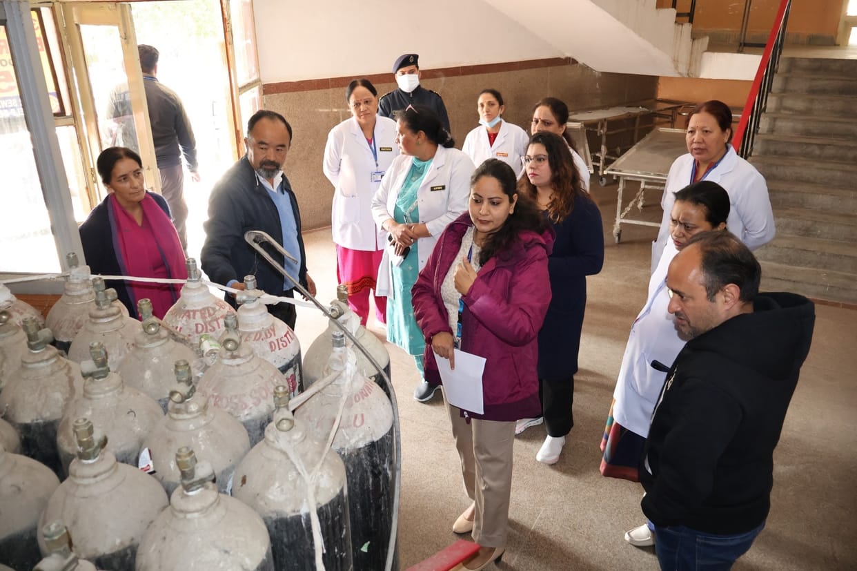 Kayakalp team checked arrangements in Kullu hospital