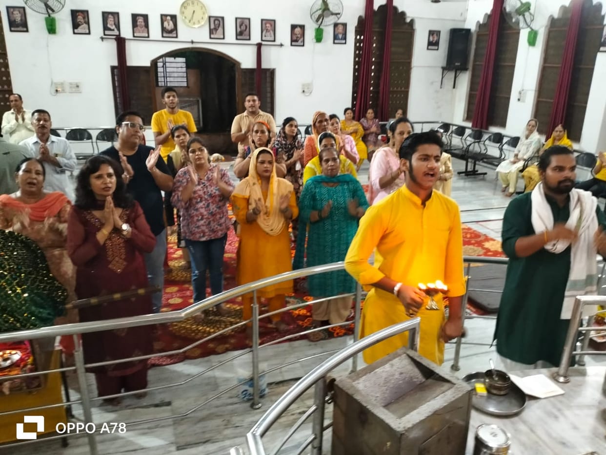 Devotees visited Shirdi Sai