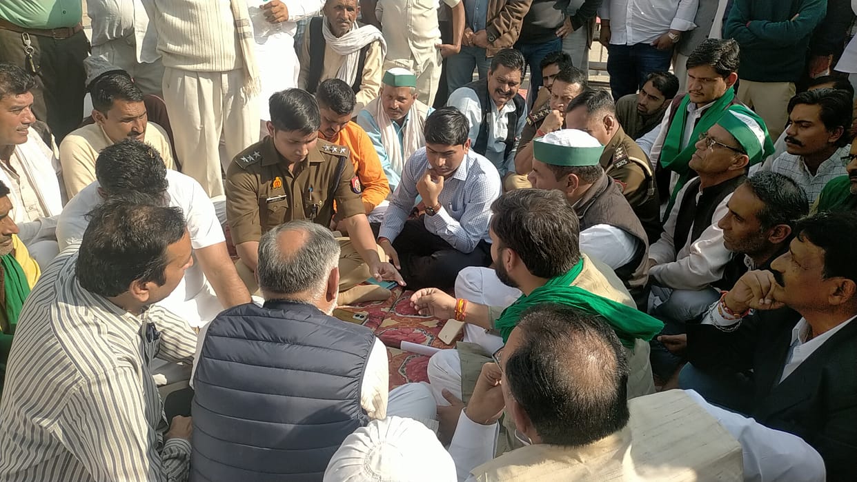 When the theft was not revealed, BKU staged a protest in the police station.