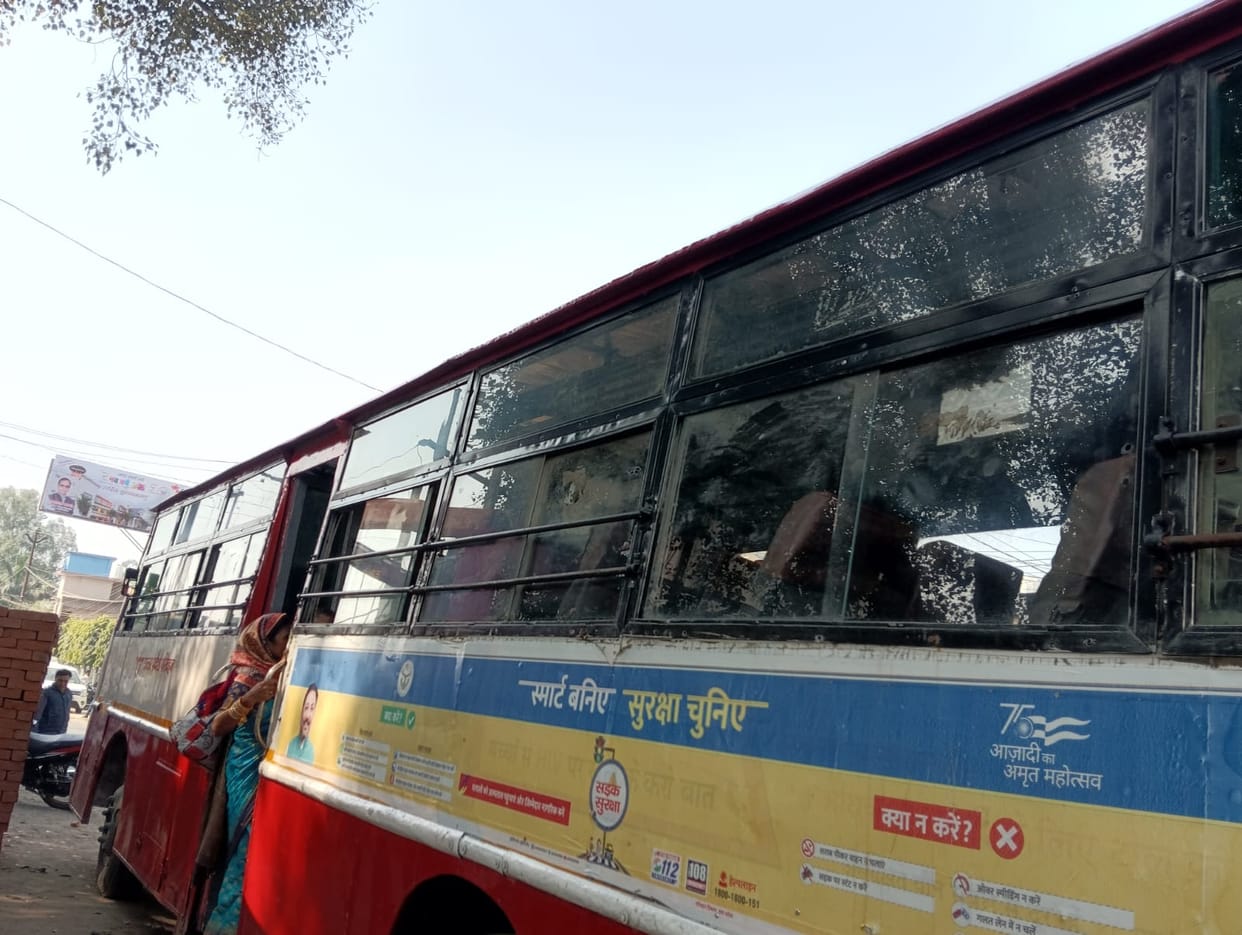 Most buses do not have all-weather bulbs and fog lights yet