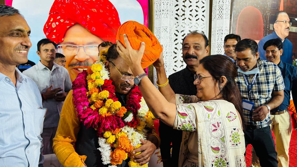 Ajmer News: Devnani, who returned from the Commonwealth Parliamentary Union conference, was welcomed