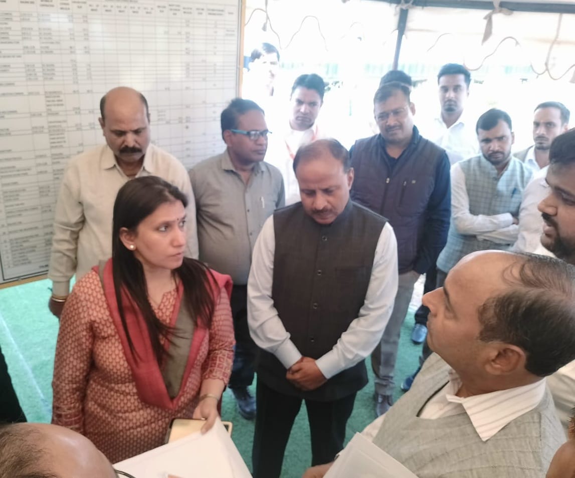 Divisional commissioner inspected the status of construction of yeast factory and gave several instructions