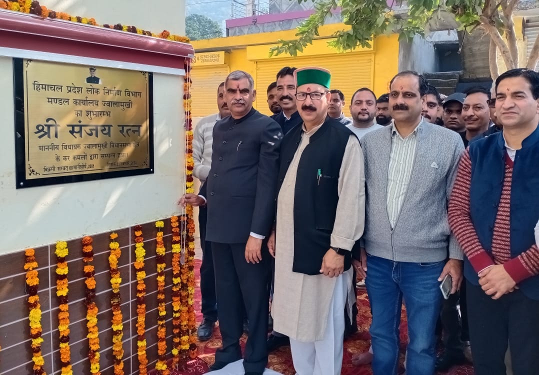 One crore will be spent on construction of building in Khundian School: Sanjay Ratna