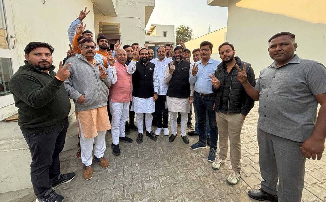 Congress leaders should get treatment from good doctors: Devendra Attri
